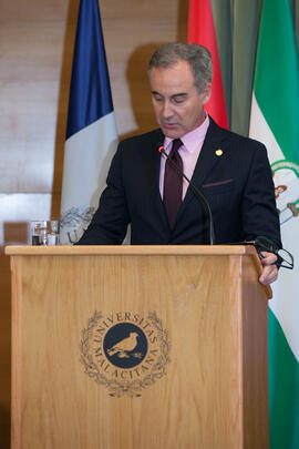 Miguel Porras Fernández en la investidura como Doctor "Honoris Causa" de Antonio Luque por la Facultad de Ciencias de la Universidad de Málaga. Edificio del Rectorado. Octubre de 2016