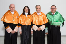 Retrato de grupo previo a la investidura como Doctor "Honoris Causa" de José Emilio Navas por la Facultad de Ciencias Económicas y Empresariales de la Universidad de Málaga. Edificio del Rectorado. Abril de 2017