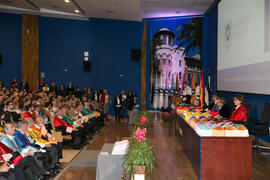 Lectura de la "Laudatio". Investidura de nuevos doctores por la Universidad de Málaga. Paraninfo. Enero de 2019