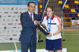 Premio a Mejor Portera para Anastasia Ivanova de Rusia. Acto de clausura y entrega de medallas. 14º Campeonato del Mundo Universitario de Fútbol Sala 2014 (FUTSAL). Antequera. Julio de 2014