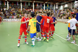 Saludo final. Partido Rusia contra Brasil. 14º Campeonato del Mundo Universitario de Fútbol Sala 2014 (FUTSAL). Antequera. Julio de 2014