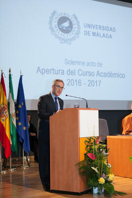 Miguel Porras Fernández en la Apertura del Curso Académico 2016/2017 de la Universidad de Málaga. Salón de actos de la Escuela de Ingenierías Industriales. Septiembre de 2016