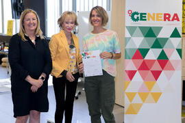 Entrega de diploma. Clausura del programa "Genera". Edificio "The Green Ray". Junio de 2019