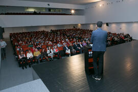Conferencia "Dialogando" con Manu Sánchez. Complejo de Estudios Sociales y Comercio. Enero de 2018