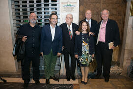 Foto de grupo. Inauguración de la placa conmemorativa de la Casa Natal de Eugenio Chicano. Málaga. Octubre de 2017