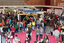 Estand de la Escuela Técnica Superior de Arquitectura. Jornada de Puertas Abiertas de la Universidad de Málaga. Complejo Polideportivo Universitario. Abril de 2016