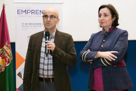 José Juan Benítez y Ana Corredera presentan el seminario "Emprende 21. Territorio y Emprendimiento". Paraninfo. Noviembre de 2018