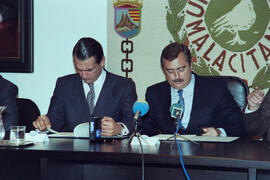 Firma de convenio de Banesto con la Universidad de Málaga. Febrero de 1991