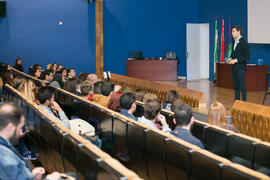 David Meca pronuncia su conferencia "Gestión del talento". Seminario "Emprende 21". Paraninfo. Noviembre de 2017