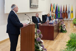 Intervención de José Enrique Gómez de Coca en el homenaje al personal que cumple 25 años de servicio en la UMA o jubilado. Paraninfo. Junio 2016