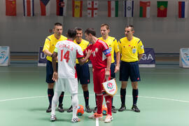 Capitanes y árbitros. Partido Omán contra Bielorrusia. 14º Campeonato del Mundo Universitario de Fútbol Sala 2014 (FUTSAL). Antequera. Julio de 2014