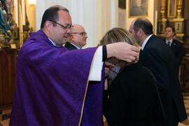 Entrega de medallas de la Cofradía de los Estudiantes. Misa de Lunes Santo. Iglesia de San Agustín. Abril de 2019