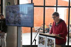 Presentación de la instalación "Biblioteca de Babel XIII", de José Ignacio Díaz de Rábago. Biblioteca General. Enero de 2018