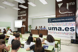 Intervención de Leonor García Agua. Graduación del alumnado del CIE de la Universidad de Málaga. Centro Internacional de Español. Julio de 2015