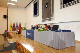 Mesa presidencial. Homenaje al personal que cumple 25 años al servicio de la Universidad de Málaga y al personal jubilado. Paraninfo. Julio de 2013