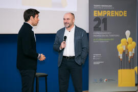 Eugenio José Luque y David Meca. Seminario "Emprende 21". Paraninfo. Noviembre de 2017