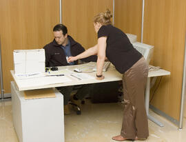 Oficina de la organización. 2º Congreso Internacional de Actividad Físico-Deportiva para Mayores de la Universidad de Málaga. Palacio de Ferias y Congresos de Málaga. Marzo de 2007