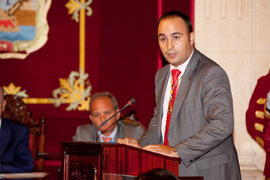 Intervención de Mario Cortés en la entrega de la Medalla de la Ciudad y el título de Hijo Predilecto a Eugenio Chicano. Ayuntamiento de Málaga. Octubre de 2014