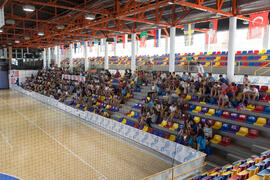 Grada con asistentes al partido clasificatorio entre Club Deportivo UMA Antequera y Universidad de Géneve de Suiza. IX Campeonato de Europa Universitario de Fútbol Sala. Antequera. Julio de 2013