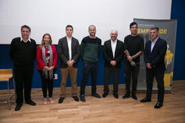 Foto de grupo previa a la conferencia de Josef Ajram. Seminario "Emprende 21". Paraninfo. Noviembre de 2017