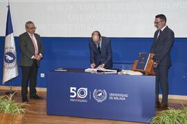 Toma de posesión de Francisco Miguel Salguero Caparrós como profesor titular del Área de Organización de Empresas de la Universidad de Málaga. Toma de posesión de nuevos catedráticos y profesores titulares de la Universidad de Málaga. Paraninfo. Noviembre de 2023