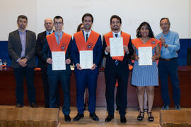Grupo de alumnas y alumnos. Graduación de Másters de la Facultad de Ciencias Económicas y Empresariales de la Universidad de Málaga. Paraninfo. Junio de 2019
