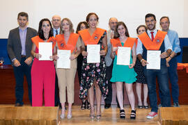 Grupo de alumnas y alumnos. Graduación de Másters de la Facultad de Ciencias Económicas y Empresariales de la Universidad de Málaga. Paraninfo. Junio de 2019