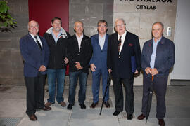 Foto de grupo. Inauguración de la plaza Pintor Eugenio Chicano. Málaga. Noviembre de 2016