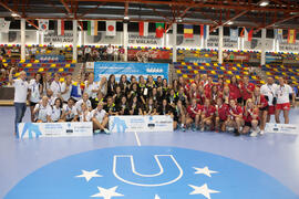 Medallistas en la categoría femenina. Ceremonia de clausura del Campeonato del Mundo Universitario de Balonmano. Antequera. Julio de 2016