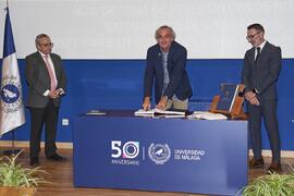 Toma de posesión de Antonio Román Muñoz Gallego como profesor titular del Área de Zoología de la Universidad de Málaga. Toma de posesión de nuevos catedráticos y profesores titulares de la Universidad de Málaga. Paraninfo. Noviembre de 2023