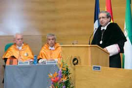 José Ángel Narváez en la investidura como Doctor "Honoris Causa" de José Emilio Navas por la Facultad de Ciencias Económicas y Empresariales de la Universidad de Málaga. Edificio del Rectorado. Abril de 2017