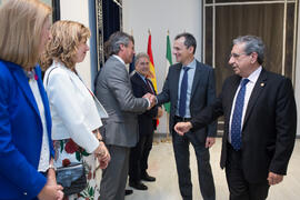 Pedro Duque saluda al equipo de gobierno de la Universidad de Málaga. Edificio del Rectorado. Junio de 2018