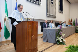 Antonio Soler en su investidura como Doctor "Honoris Causa" por la Facultad de Filosofía y Letras de la Universidad de Málaga. Paraninfo. Junio de 2016