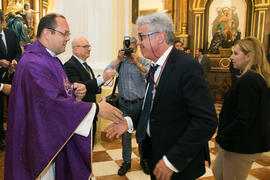 Entrega de medallas de la Cofradía de los Estudiantes. Misa de Lunes Santo. Iglesia de San Agustín. Abril de 2019