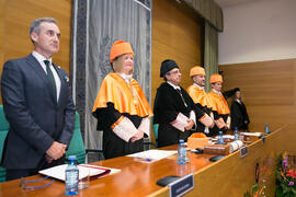 Mesa presidencial de la investidura como Doctor "Honoris Causa" de José Emilio Navas por la Facultad de Ciencias Económicas y Empresariales de la Universidad de Málaga. Edificio del Rectorado. Abril de 2017