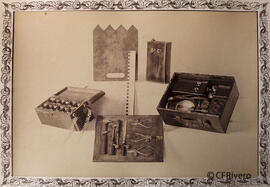 Madrid, cajas con útiles para una estación de "Telegrafía militar", pila, plancha de tierra, etc. Fotógrafo desconocido