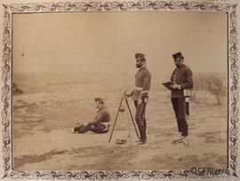 Madrid, soldados del Batallón de Telégrafos accionando un Heliógrafo. Fotógrafo desconocido