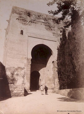 Granada, Alhambra, Puerta de la Justicia. Fotógrafo desconocido