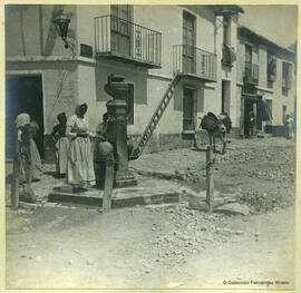 Malaga, fuente de la Olla en la barriada de El Palo en la plaza de las Cuatro Esquinas. Autor desconocido.