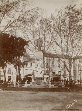 Málaga, monumento al Marqués de Larios en la Alameda Principal, obra de Mariano Benlliure. C. Bentz