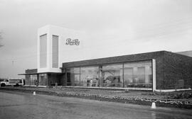 Embotelladora de Pepsi-Cola en Málaga. Enero de 1960. Málaga, España