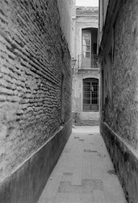 Calle, barrio de El Perchel. 1974, febrero. Málaga, España.