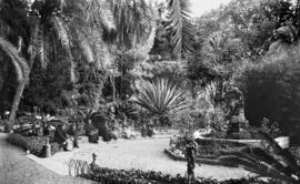 Parque. Franja exterior. Glorieta y fuente de la Ninfa de la Caracola. Málaga (España)