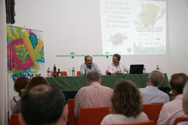 Álvaro González-Coloma y Francisco Lorenzo. Curso "El aceite de oliva, salud, cultura y riqueza de los pueblos mediterráneos". Cursos de Verano de la Universidad de Málaga. Vélez Málaga. Julio de 2018