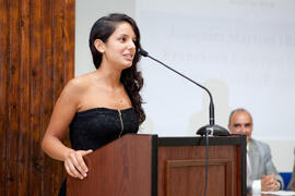 Intervención de la alumna Francesca Federico. Graduación de los alumnos del CIE de la Universidad de Málaga. Centro Internacional de Español. Julio de 2014