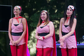 Representación de la obra "Superheroínas, S.L." de la compañía de teatro Caramala. Cursos de Verano de la Universidad de Málaga. Marbella. Julio de 2018