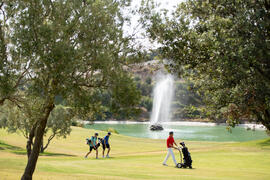 Golfistas en el campo. Campeonato Europeo de Golf Universitario en Antequera Golf. Antequera. Junio de 2019