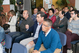 Asistentes a la presentación de la exposición bibliográfica "La Biblioteca Universitaria y el Turismo Sostenible en Málaga". Biblioteca General. Abril de 2017