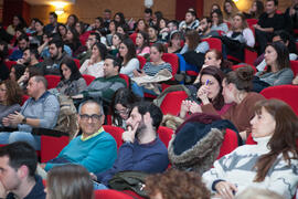 Asistentes a la conferencia "Dialogando", con César Bona. Facultad de Derecho. Enero de 2017a