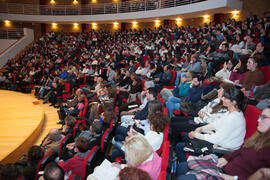 Asistentes a la conferencia "Dialogando", con César Bona. Facultad de Derecho. Enero de 2017a